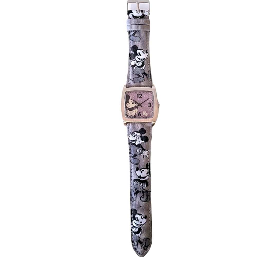 BRAND NEW IN BOX! Disney Parks Limited Release Genuine Leather Watch